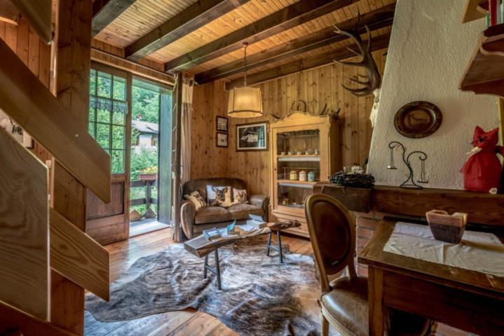 Chalet Silenthia Villa Lenzumo di Concei Eksteriør bilde